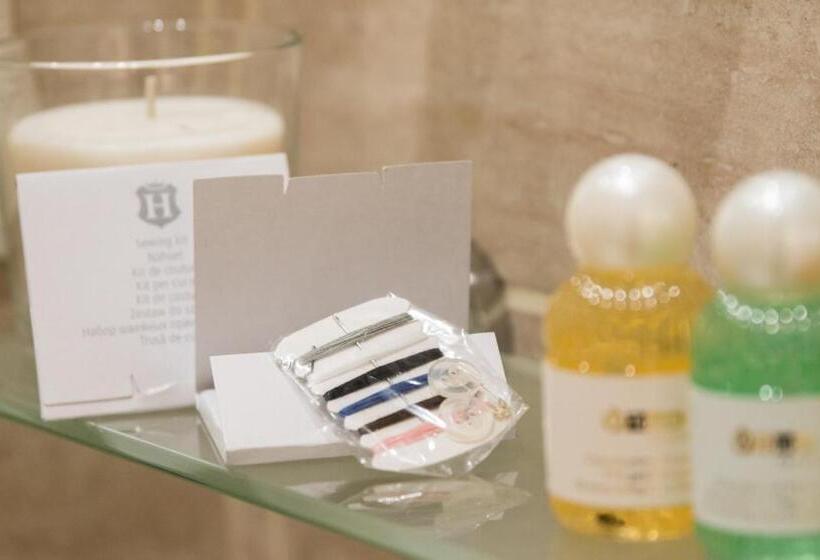 اتاق سوپریور, Esposizione Palace