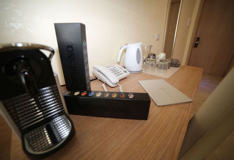 اتاق سوپریور با تخت بزرگ, Esposizione Palace