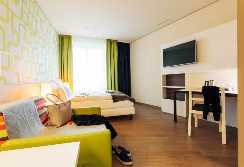 Estudio Estàndard, Harry S Home Zürich Wallisellen