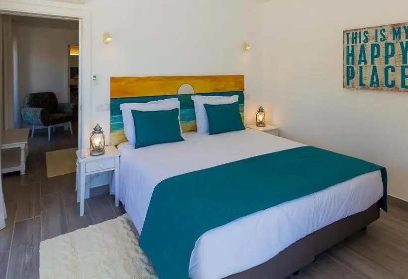 اتاق سوپریور خانوادگی با چشم‌انداز دریا, Mareta Beach House   Boutique Residence