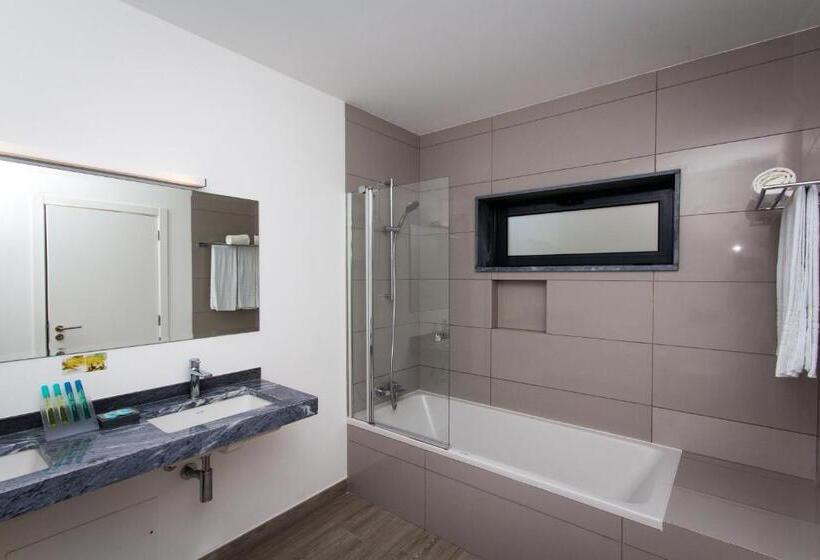 Семейный Номер, Mareta Beach House   Boutique Residence