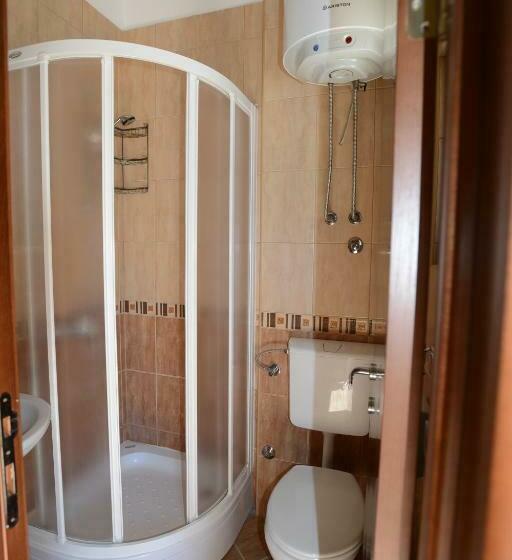 اتاق استاندارد با چشم‌انداز دریا, Rooms & Apartments Dobrotski Dvori