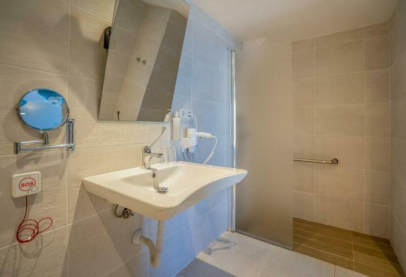 اتاق استاندارد برای معلولان, Inner Hotel Rupit Adults Only