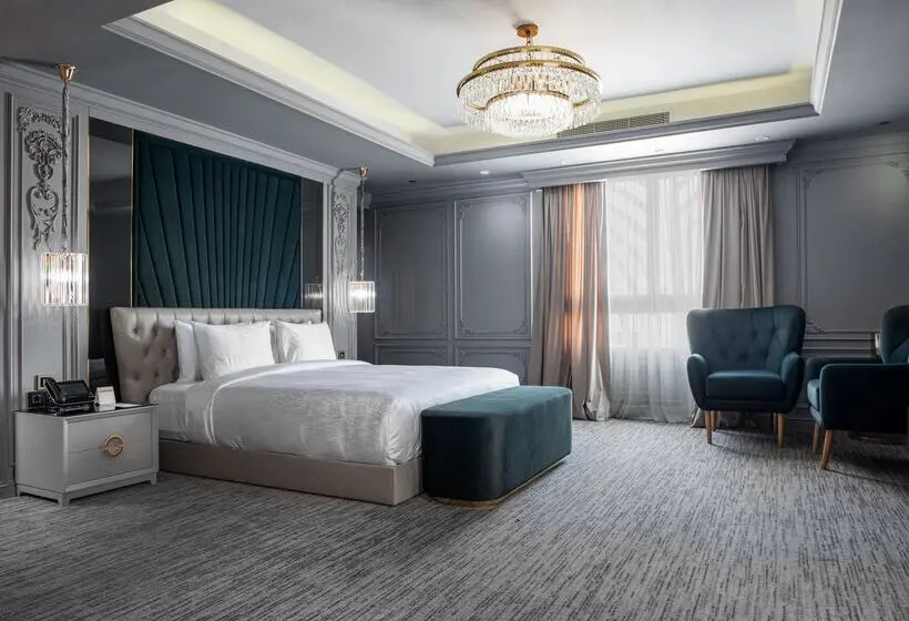 سوئیت رویال, Triumph Luxury