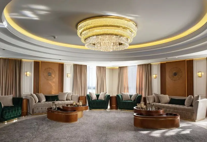 سوییت خانوادگی, Triumph Luxury