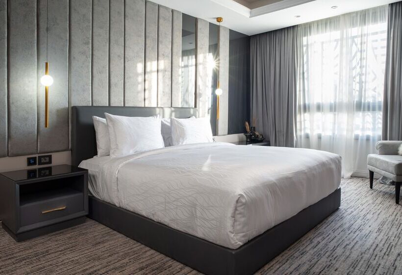 سوییت, Triumph Luxury