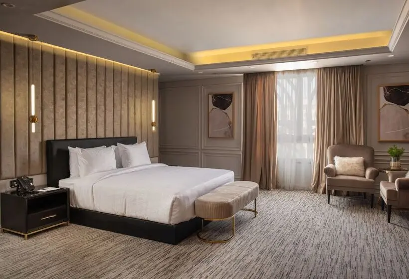 سوییت خانوادگی, Triumph Luxury