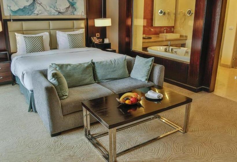 اتاق دلوکس با تخت کینگ و چشم‌انداز شهر, Triumph Luxury