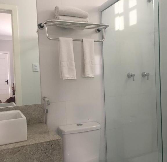 Camera Tripla Standard, Tropical Mar