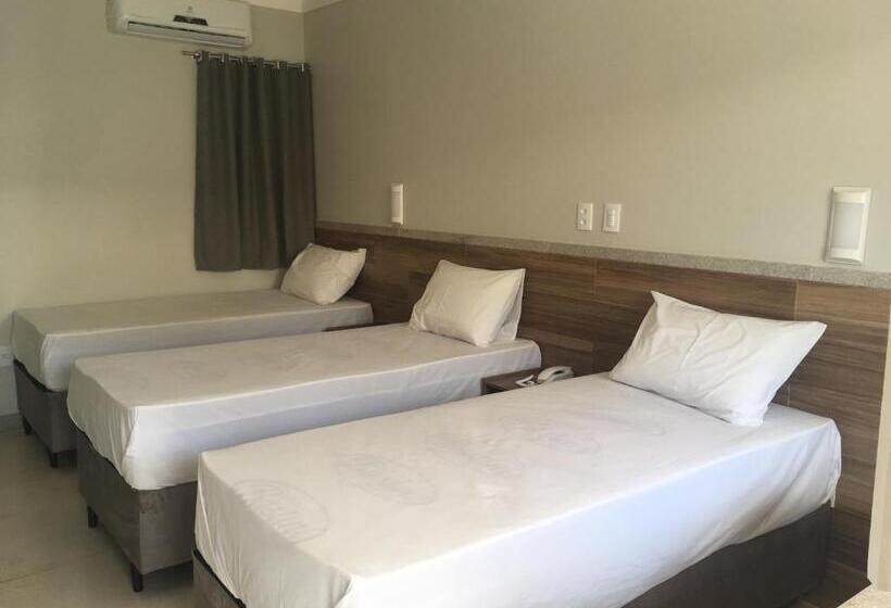 Camera Tripla Standard, Tropical Mar