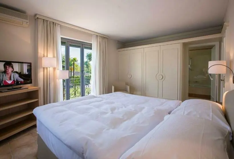 سوییت جونیور با بالکن, Villa Delta Suites House