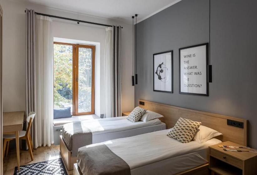 اتاق سوپریور با چشمانداز شهر, Wine&pillow Hotel By Frapolli