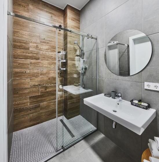 اتاق سوپریور با چشمانداز شهر, Wine&pillow Hotel By Frapolli