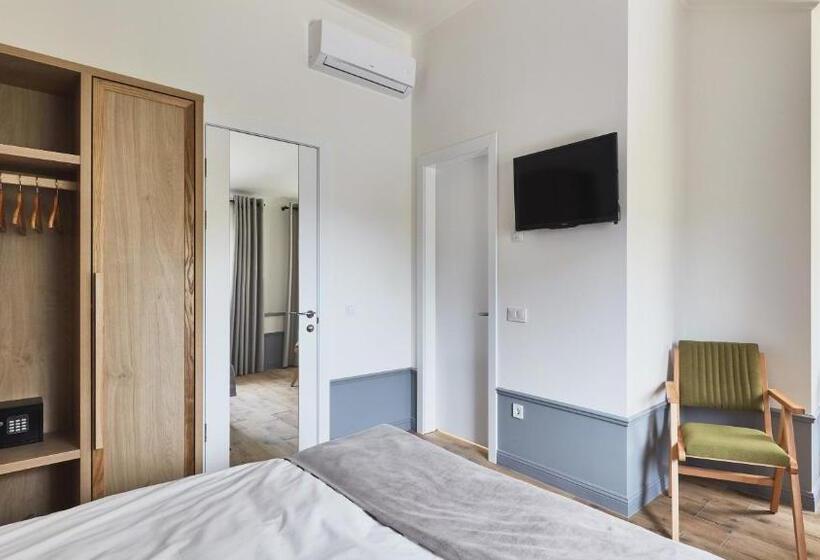 اتاق سوپریور با چشمانداز شهر, Wine&pillow Hotel By Frapolli