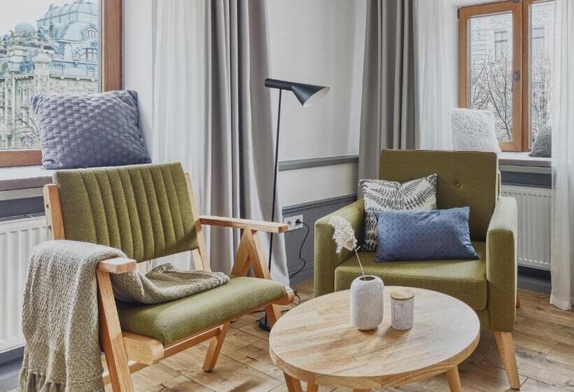 سوییت جونیور لوکس, Wine&pillow Hotel By Frapolli