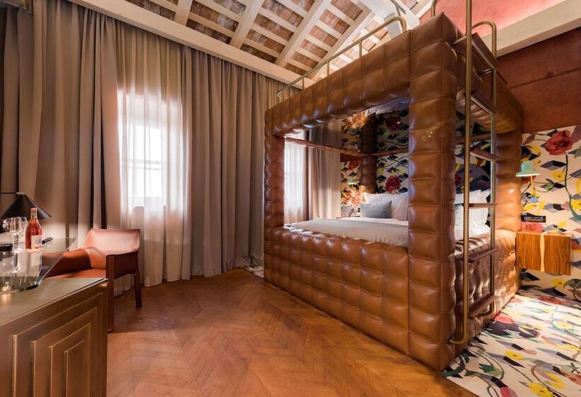 デラックスルーム, Winery & Design Hotel Roxanich