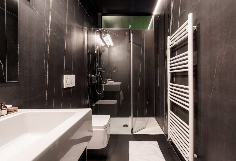 デラックスルーム, Winery & Design Hotel Roxanich