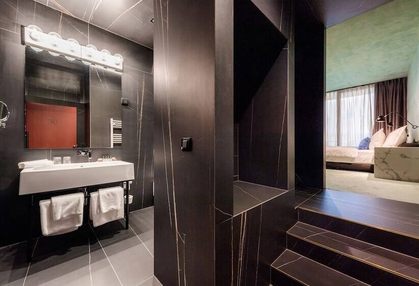 디럭스 룸, Winery & Design Hotel Roxanich