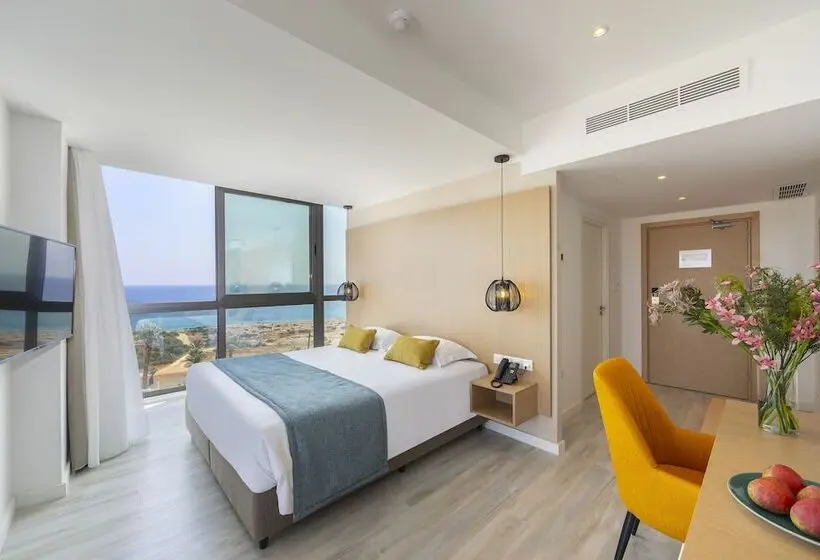 ジュニアスイート, Leonardo Crystal Cove Hotel & Spa – Adults Only
