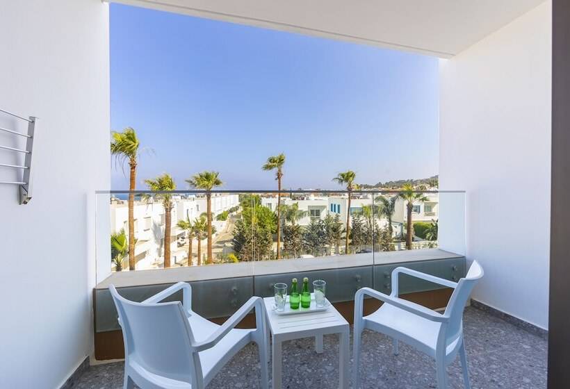 Номер Стандарт Внутренний, Leonardo Crystal Cove Hotel & Spa – Adults Only
