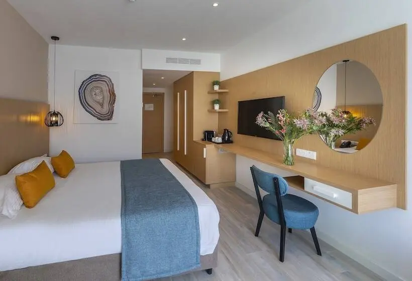 スタンダードインサイドビュールーム, Leonardo Crystal Cove Hotel & Spa – Adults Only