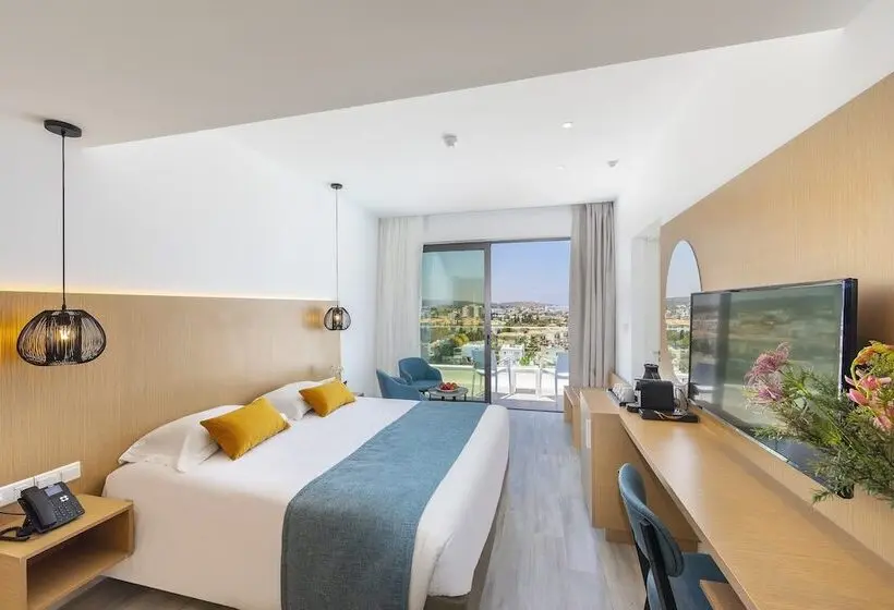 サイドオーシャンビュースタンダードルーム, Leonardo Crystal Cove Hotel & Spa – Adults Only
