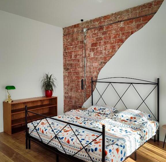 سوییت لوکس, Prishtina Center Hostel