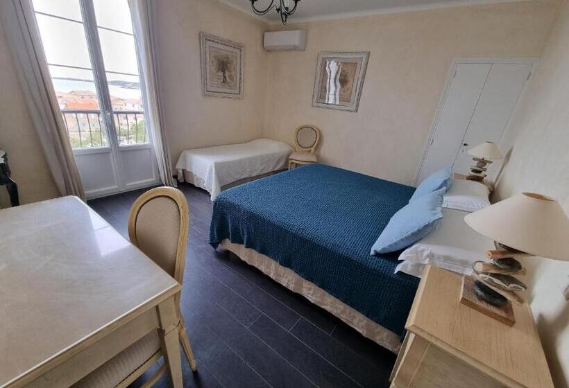 اتاق استاندارد سه تخته با بالکن, Stella Mare