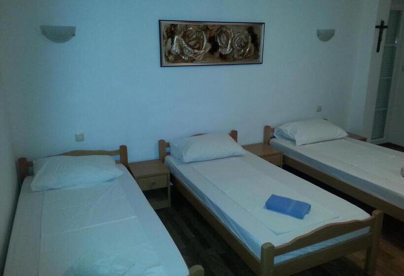 اتاق استاندارد سه تخته با بالکن, Pansion Turudić