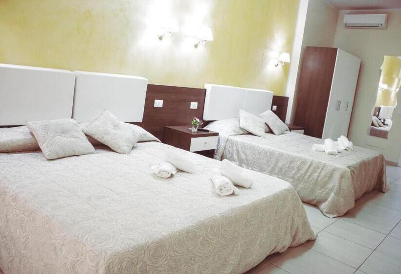 اتاق پنج‌تخته استاندارد, Tiburtina Hotel Holiday