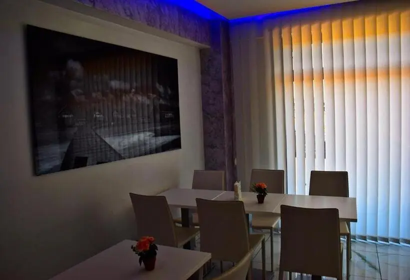 スタンダード5人部屋, Tiburtina Hotel Holiday