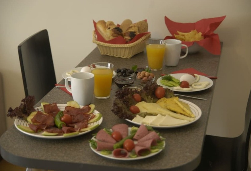 デラックススイート, Blueway Hotel Residence