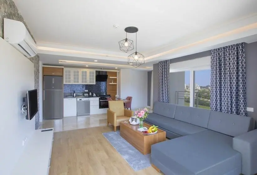 سوییت لوکس, Greenwood Suites Resort