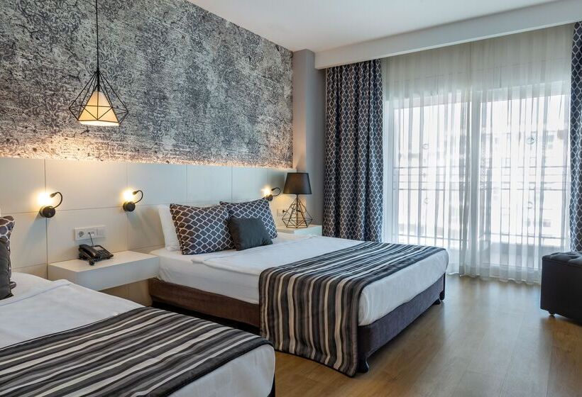 سوییت لوکس, Greenwood Suites Resort