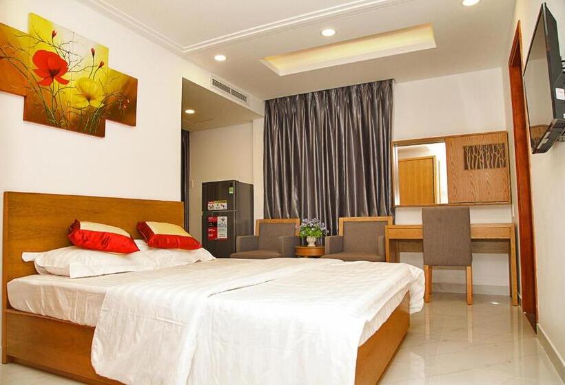 استودیوی لوکس, 60 Inn Saigon