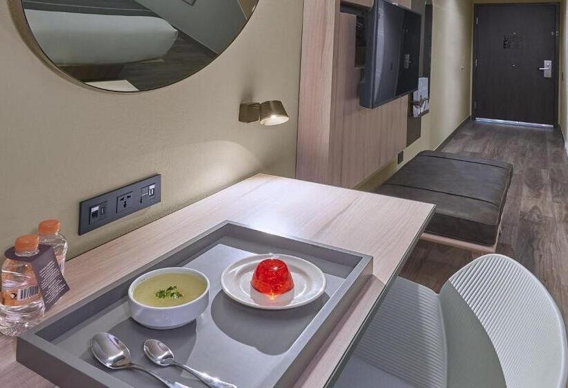 Стандартный Номер Кровать Кинг, City Express Plus By Marriott Tijuana