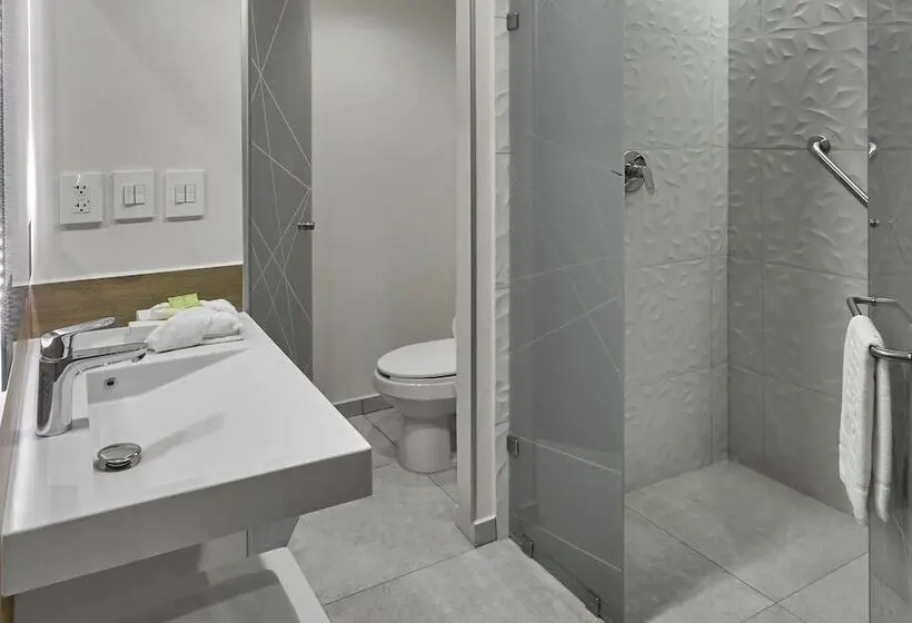 スーペリアールーム, City Express Plus By Marriott Tijuana