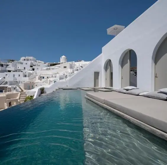سوئیت با چشم‌انداز, Echoes Luxury Suites