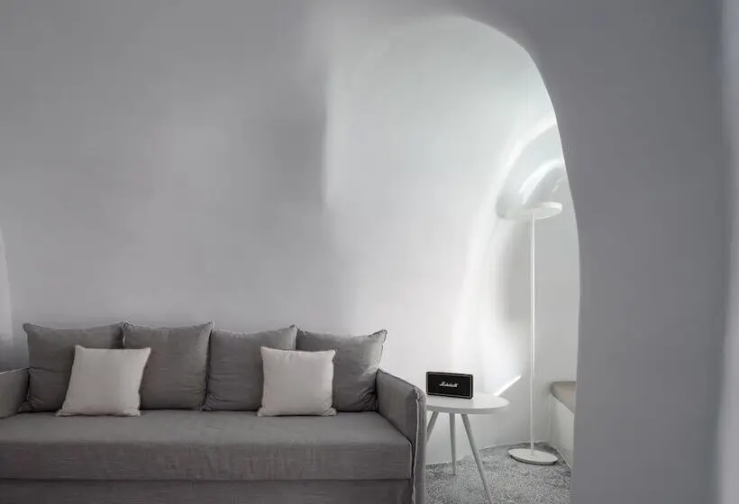 سوئیت با چشم‌انداز, Echoes Luxury Suites