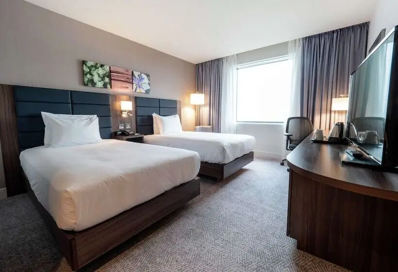 اتاق استاندارد, Hilton Garden Inn Birmingham Airport
