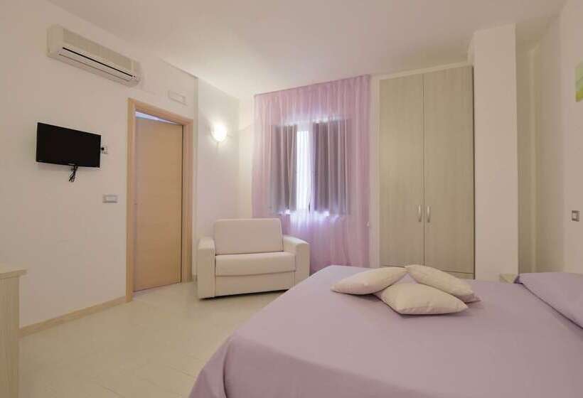 スタンダードトリプルルーム, La Marina