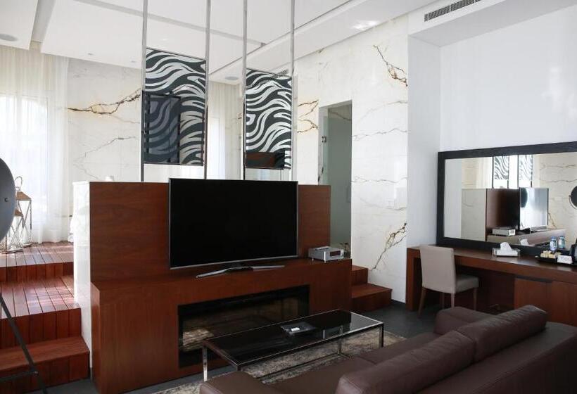 سوئیت پرزیدنت, Luxor