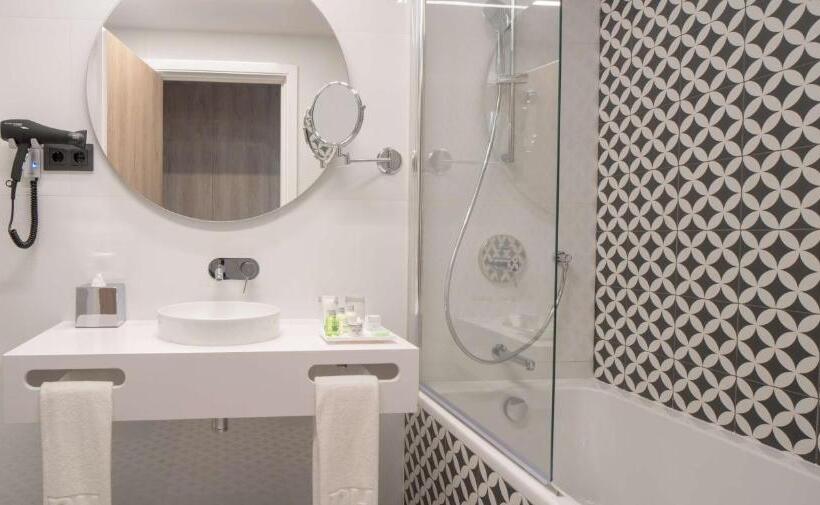 اتاق استاندارد با تراس, NH Porto Jardim