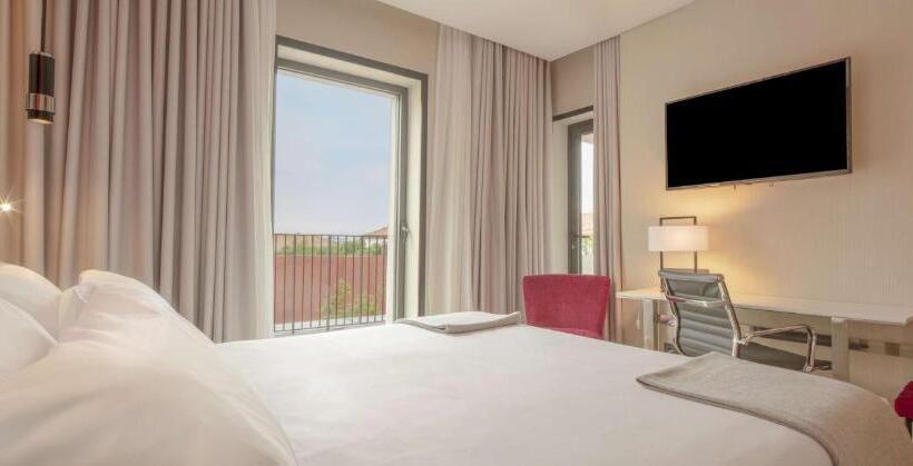 اتاق استاندارد با تراس, NH Porto Jardim