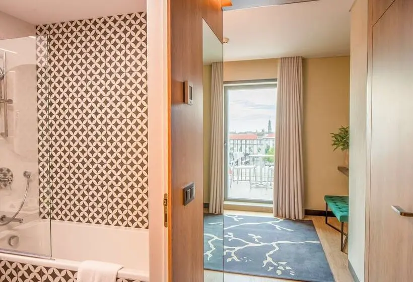 اتاق استاندارد با تراس, NH Porto Jardim