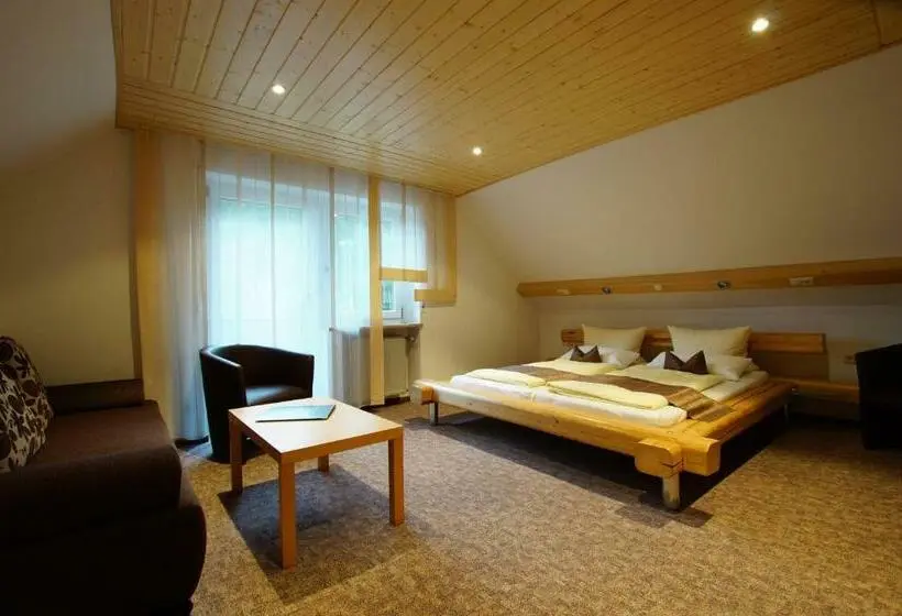 スタンダードトリプルルーム, Gasthof Pension Waldfrieden