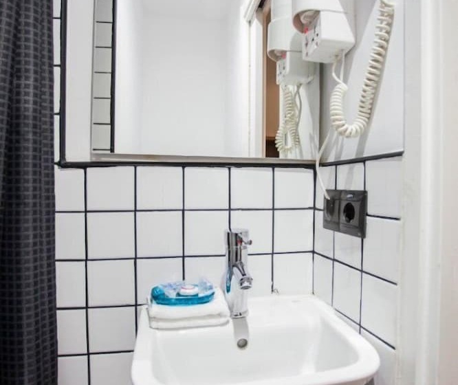 اتاق استاندارد یک نفره, Cc Malasaña