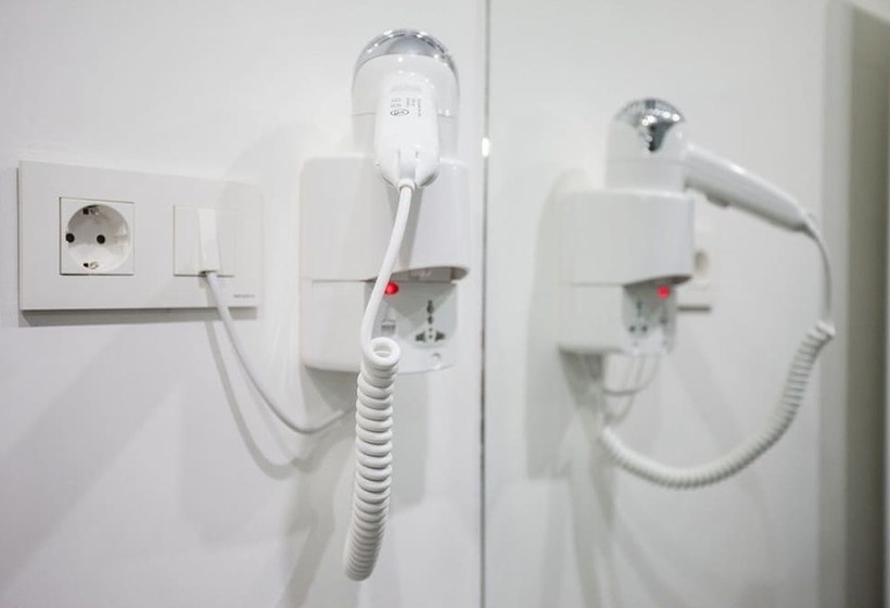 اتاق اکونومی, Cc Malasaña