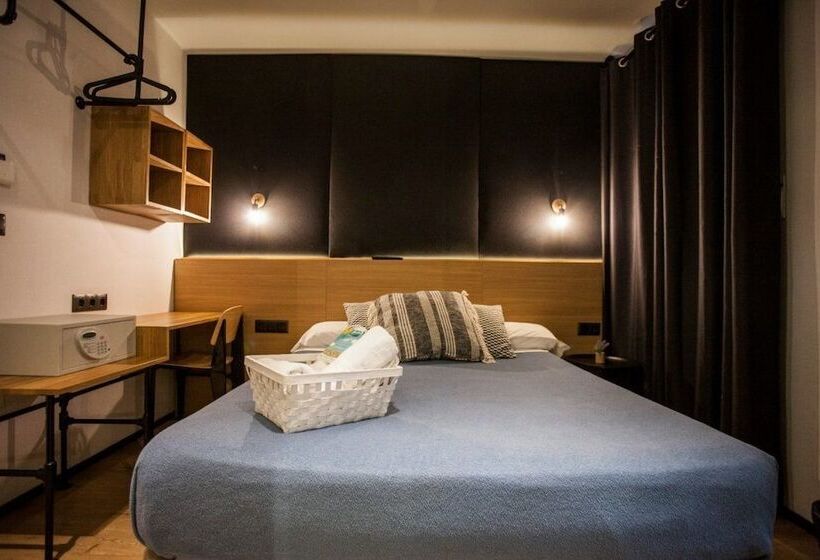 اتاق اکونومی, Cc Malasaña