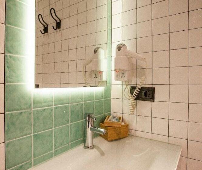 اتاق استاندارد, Cc Malasaña